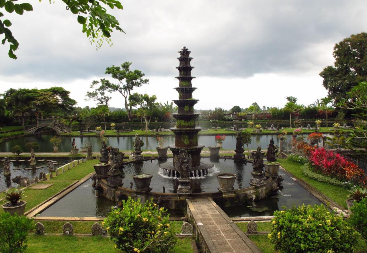 Dhangin Taman Карангасем Экстерьер фото